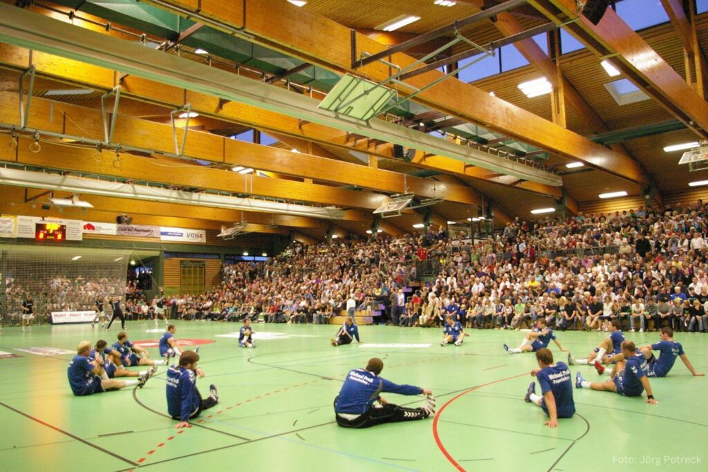 DHB-Pokal: VfL Fredenbeck gegen den THW Kiel